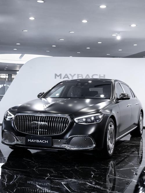 成都67岚图汽车的售后服务让用户无忧出行，迈巴赫未来的豪华车趋势